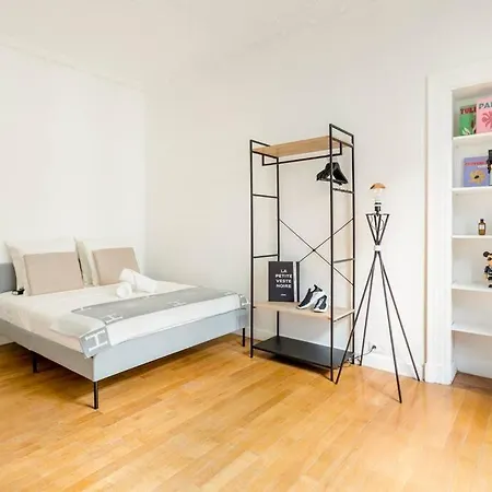 Sleepoo - Paradise 8 Paris