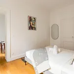 Sleepoo - Paradise 8 Paris